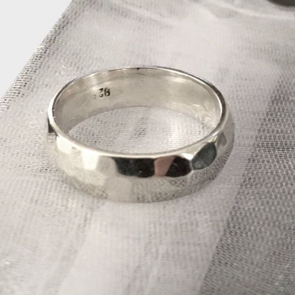 Hammered Finish Sterling Silver 925 Single Band Ring Sz 7 - Picture 2 of 8